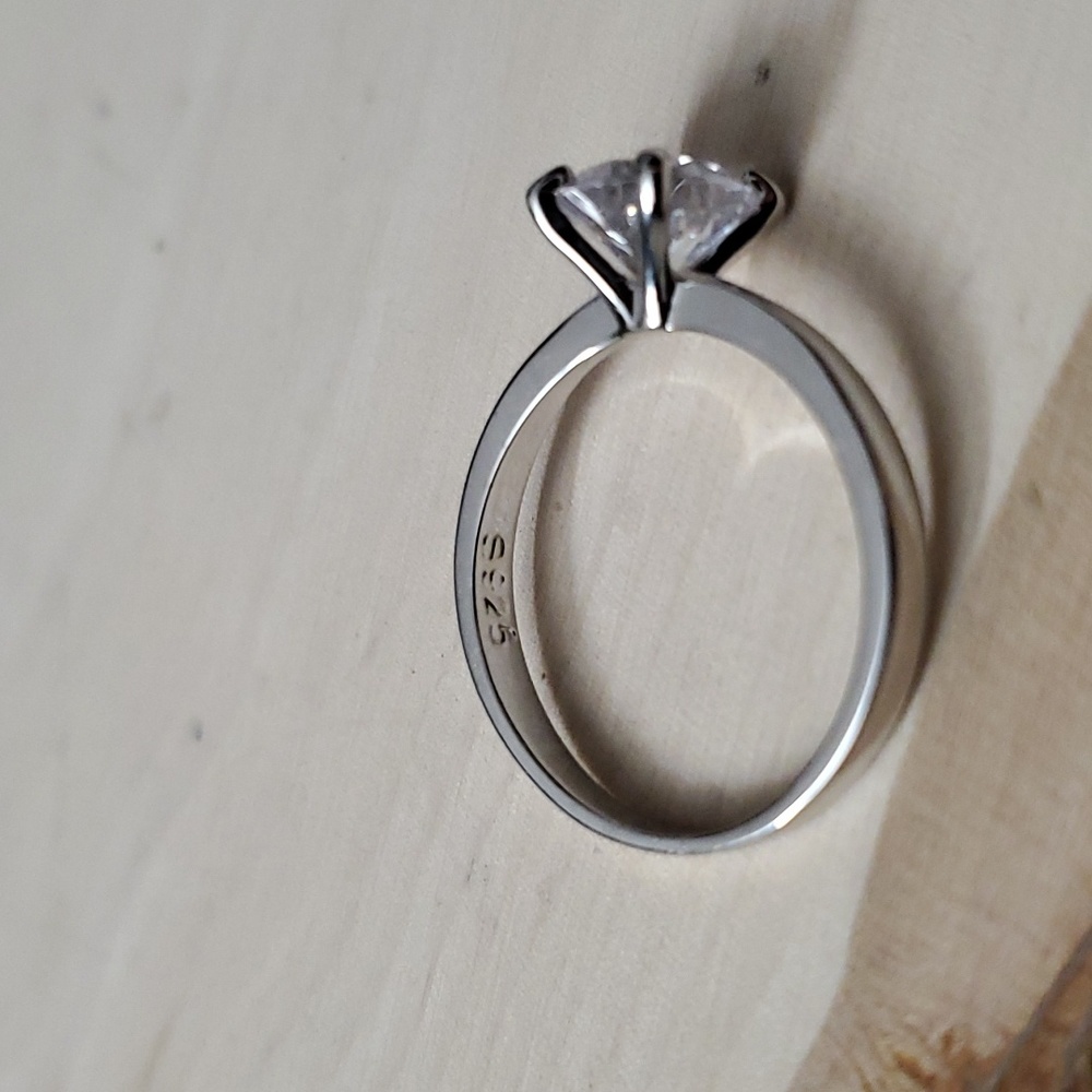 Sterling Silver Solitaire Ring - Picture 4 of 7